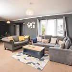 Harlow Manor Lt By Furnished - Large House - Army Base - Relocating Families - Business 別荘 ハロゲート