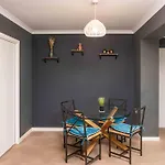 Harlow Manor Lt By Furnished - Large House - Army Base - Relocating Families - Business *