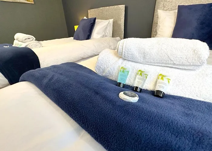 Semesterbostad Harlow Manor Lt By Furnished - Large House - Army Base - Relocating Families - Business Harrogate