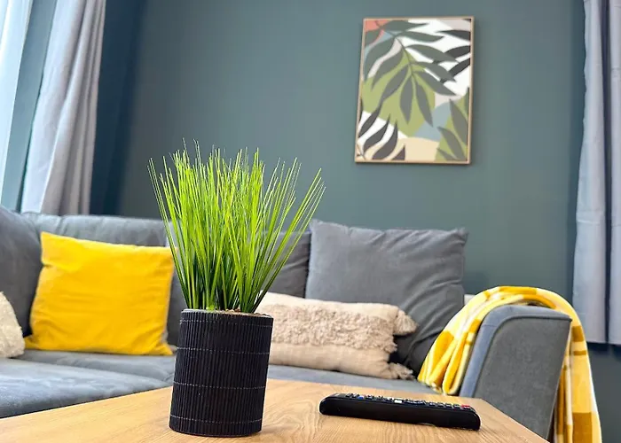 Semesterbostad Harlow Manor Lt By Furnished - Large House - Army Base - Relocating Families - Business