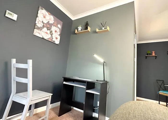 Harlow Manor Lt By Furnished - Large House - Army Base - Relocating Families - Business Harrogate