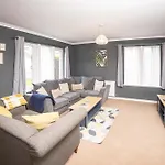 Harlow Manor Lt By Furnished - Large House - Army Base - Relocating Families - Business Дом отдыха Харрогейт