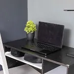 Дом отдыха Harlow Manor Lt By Furnished - Large House - Army Base - Relocating Families - Business Харрогейт