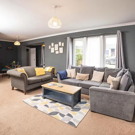 بيت للعطل Harlow Manor Lt By Furnished - Large House - Army Base - Relocating Families - Business هاروغايت